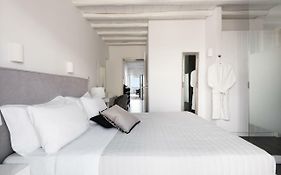 Riva Suites - Adults Only